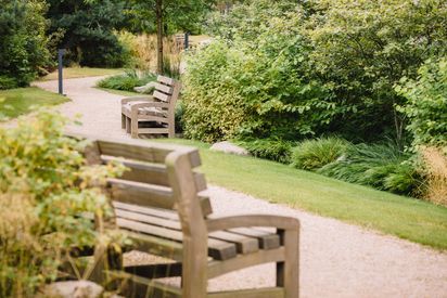 Lillie Square bench 2